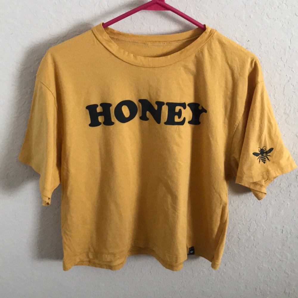 • honey tshirt •